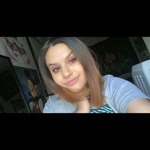 Meet your Posher, Isabella